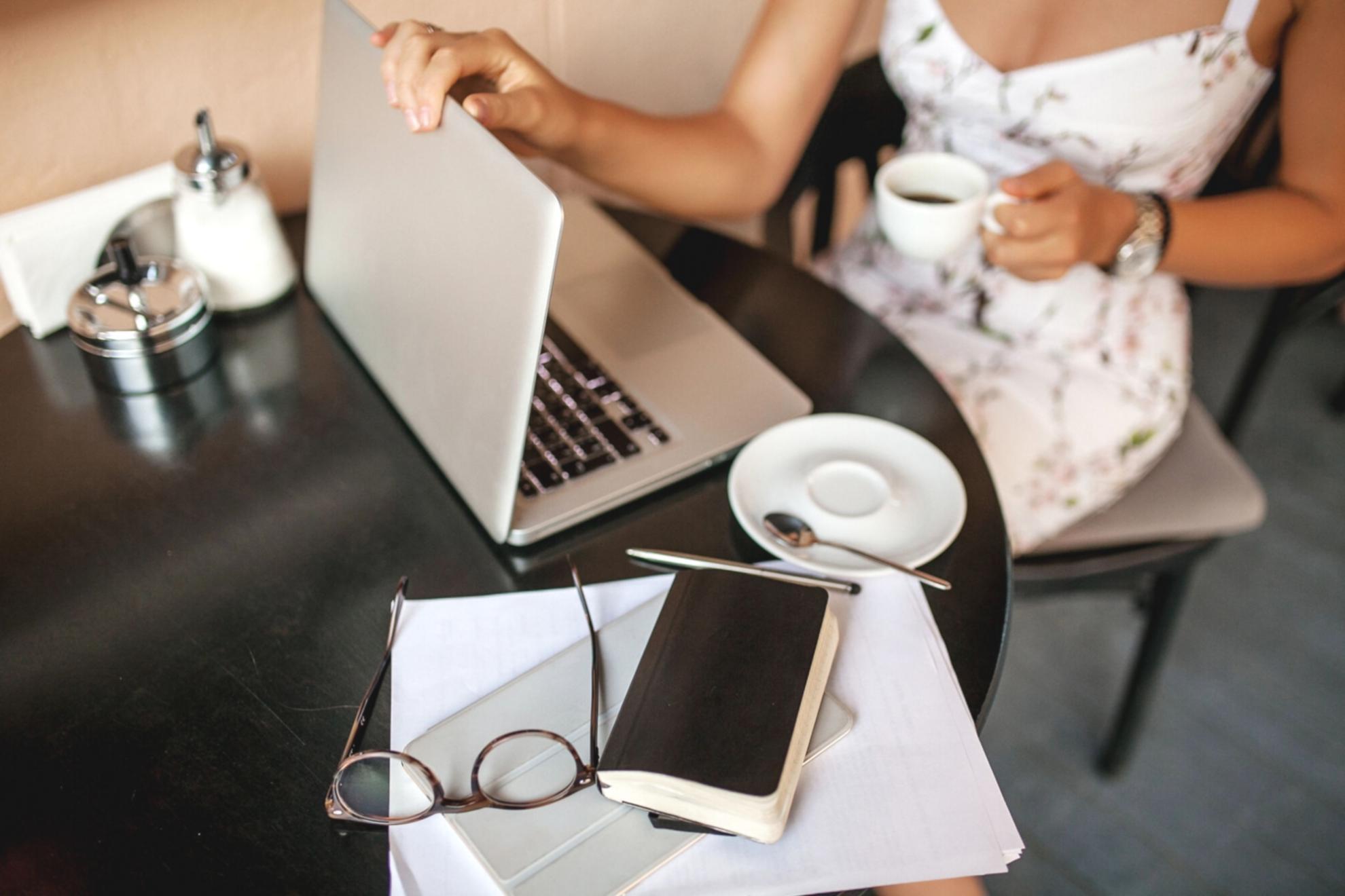 Verschiedene Geräte zeigen die Xonarisent-Plattform